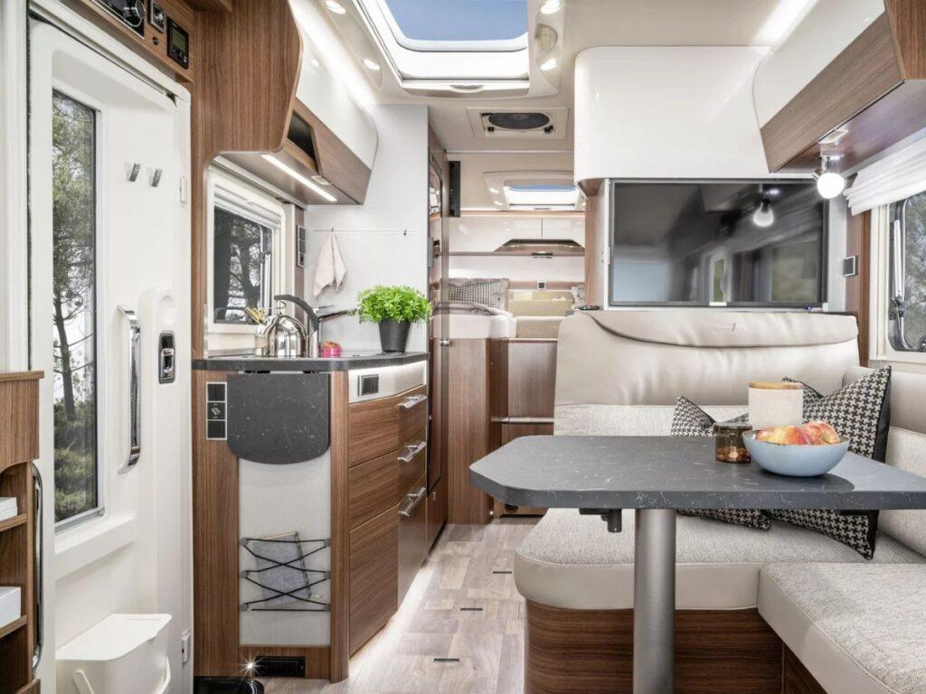 interior hymer mercedes